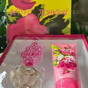 Betsey Johnson Pink and Yellow Fragrance Set